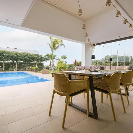 Nao - With Private Pool Free Wifi Hotel *